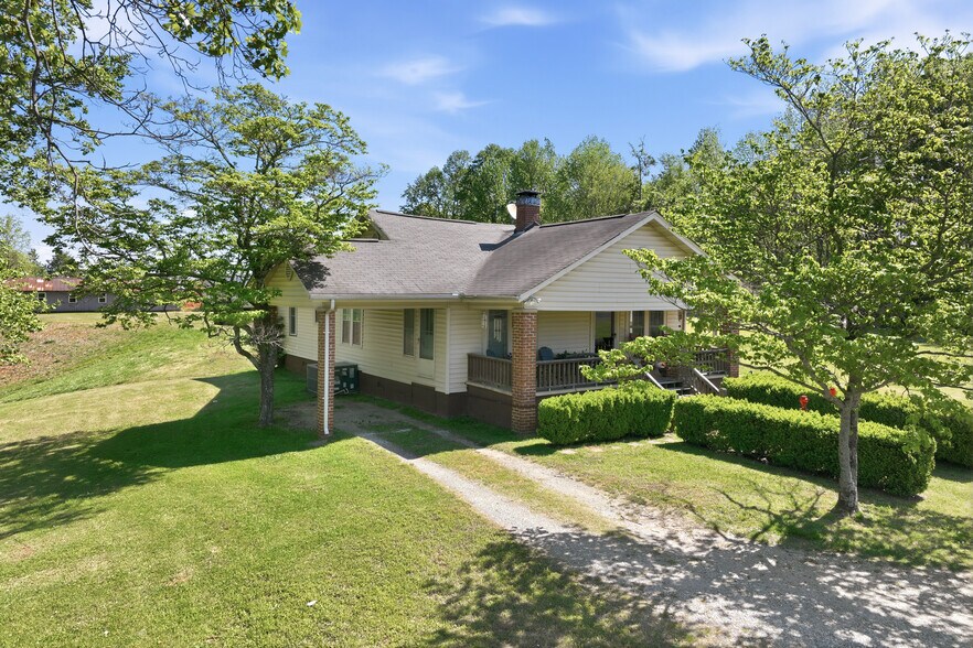 More Photos Of 2475 Athens Hwy, Gainesville Land For Sale