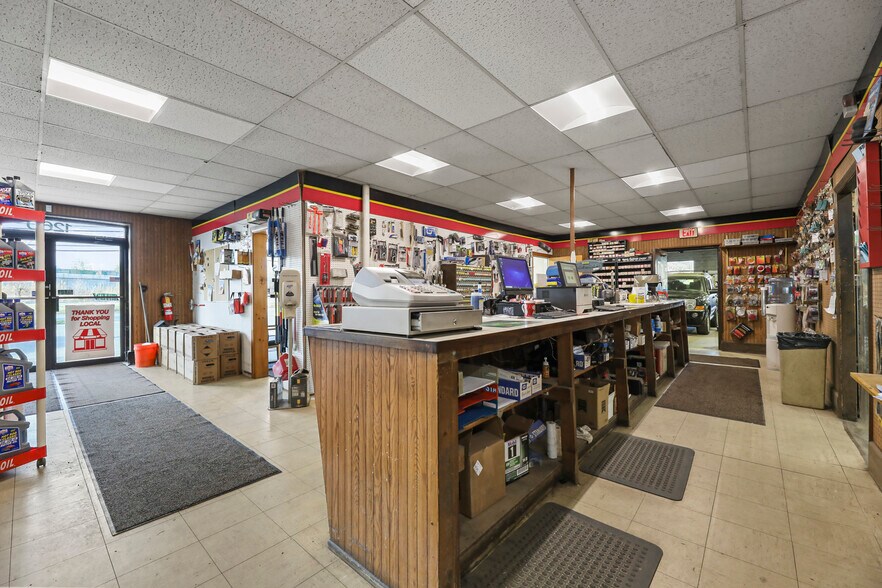 More Photos Of 1260 East St, Pittsfield Freestanding For Sale