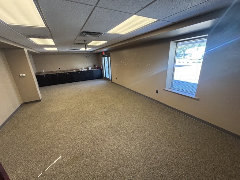 More Photos Of 763-765 W Poplar Ave, Collierville Freestanding For Sale