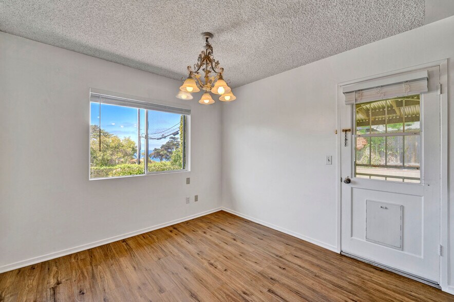 More Photos Of 330 9th St, Del Mar Apartments For Sale