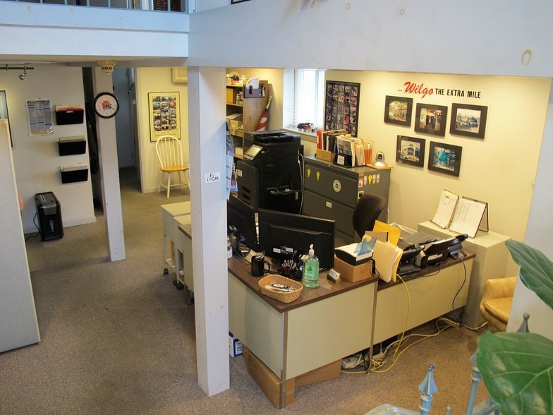 More Photos Of 4056 Marietta Ave, Mount Joy Light Distribution For Lease