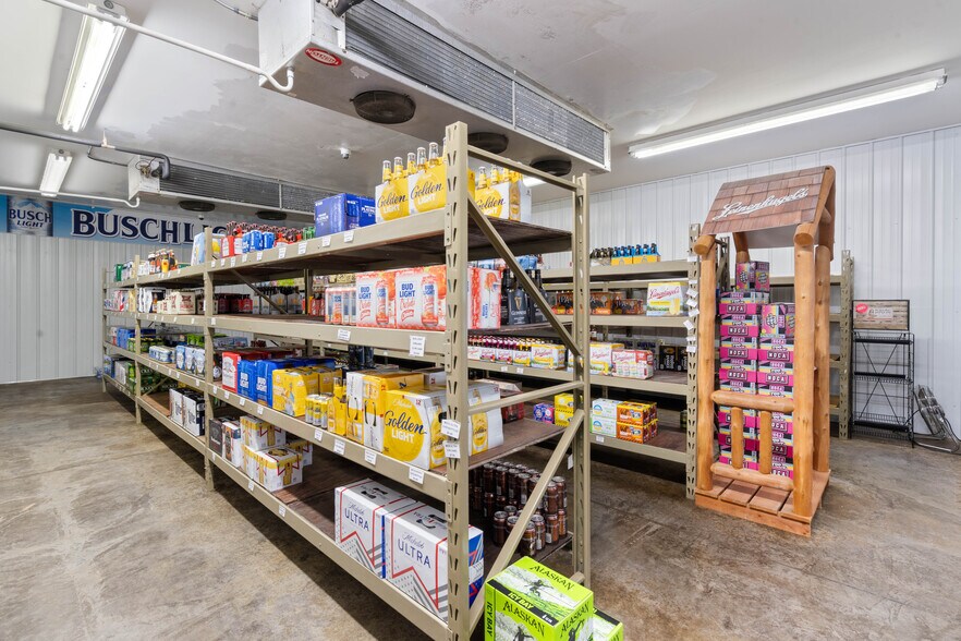 More Photos Of 54 Thomson Rd, Esko General Retail For Sale