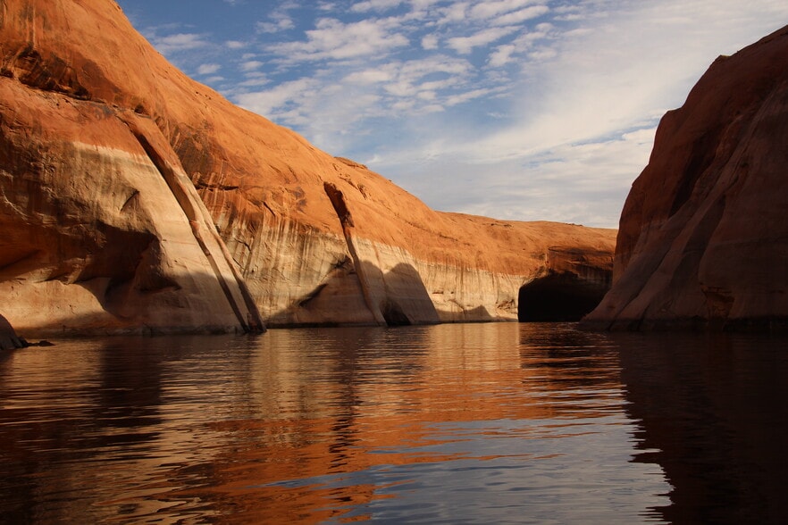 More Photos Of MM 28 Highway 276 Lodge, Lake Powell Hotel For Sale