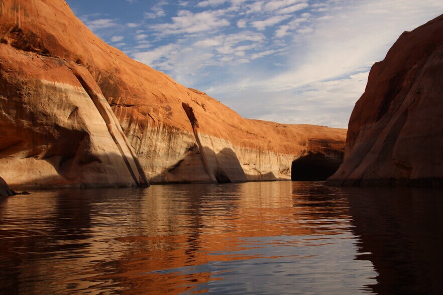 More Photos Of MM 28 Highway 276 Lodge, Lake Powell Hotel For Sale