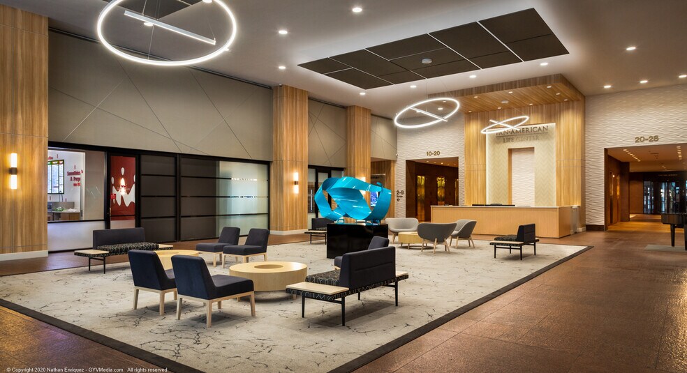 More Photos Of 601 Poydras St, New Orleans Office Residential For Lease