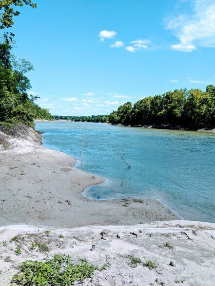 More Photos Of 1948 County Rd, Goodrich Specialty For Sale