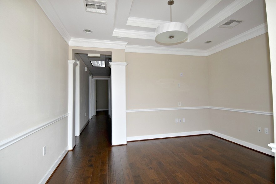 More Photos Of 2219 Sawdust Rd, The Woodlands Medical For Sale