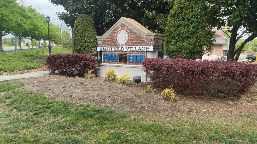 More Photos Of 13010-13108 Eastfield Rd, Huntersville Unknown For Lease