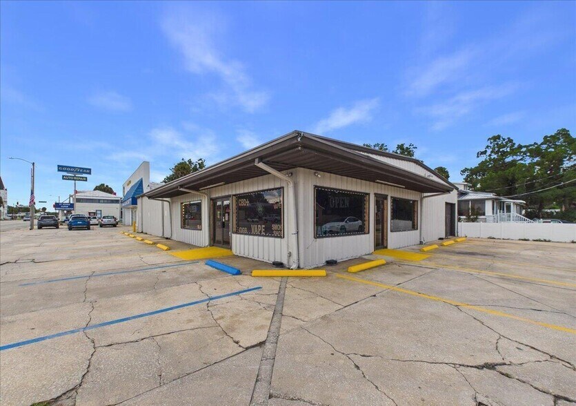 More Photos Of 600 Reid St, Palatka Freestanding For Sale