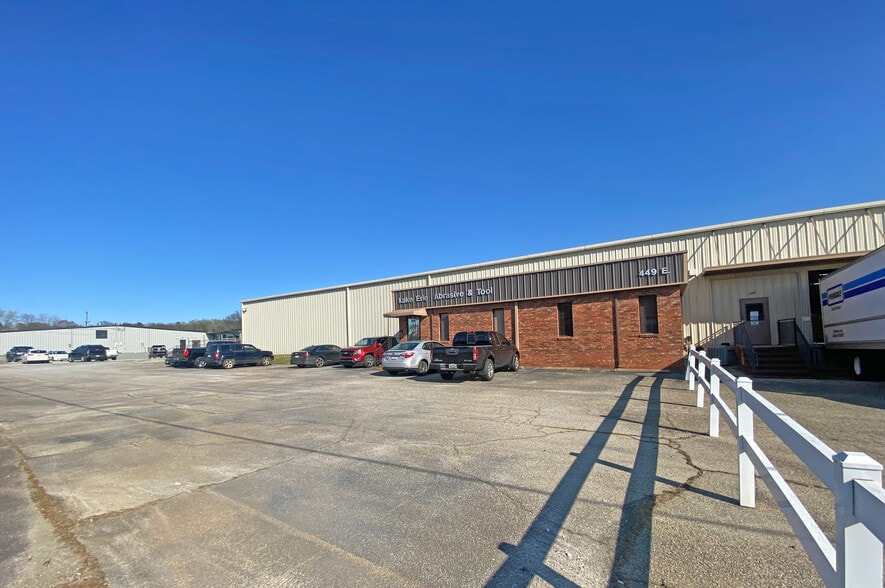 More Photos Of 449 E Suber Rd, Greer Service For Lease