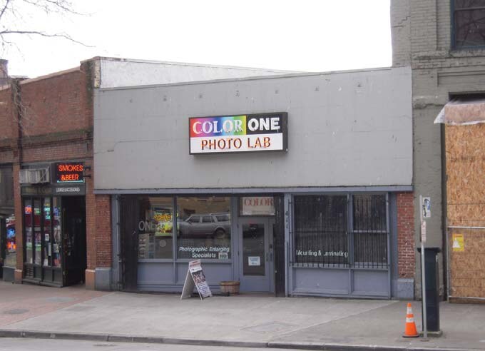 More Photos Of 411 2nd Ave Ext S, Seattle Storefront For Sale