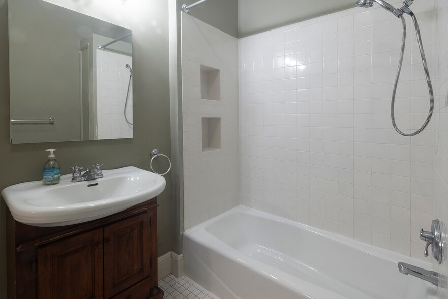 More Photos Of 179 Main St, Beacon Storefront Retail Residential For Sale