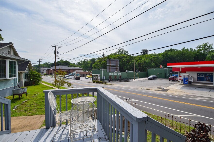 More Photos Of 1911 Memorial Ave SW, Roanoke Office Residential For Sale