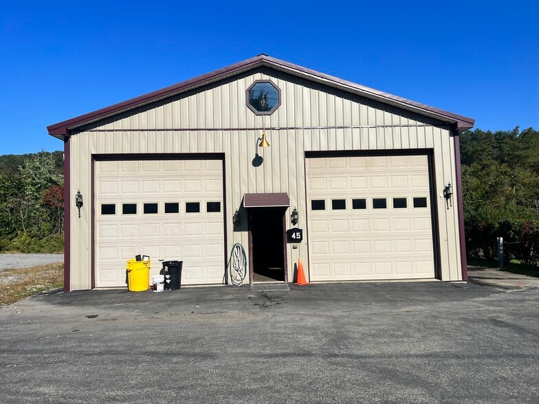 Primary Photo Of 45 E Bacon St, Pottsville Light Distribution For Lease