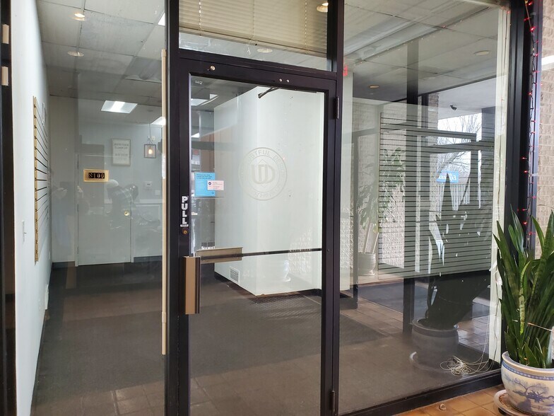 More Photos Of 5612 Saint Barnabas Rd, Oxon Hill Office For Sale