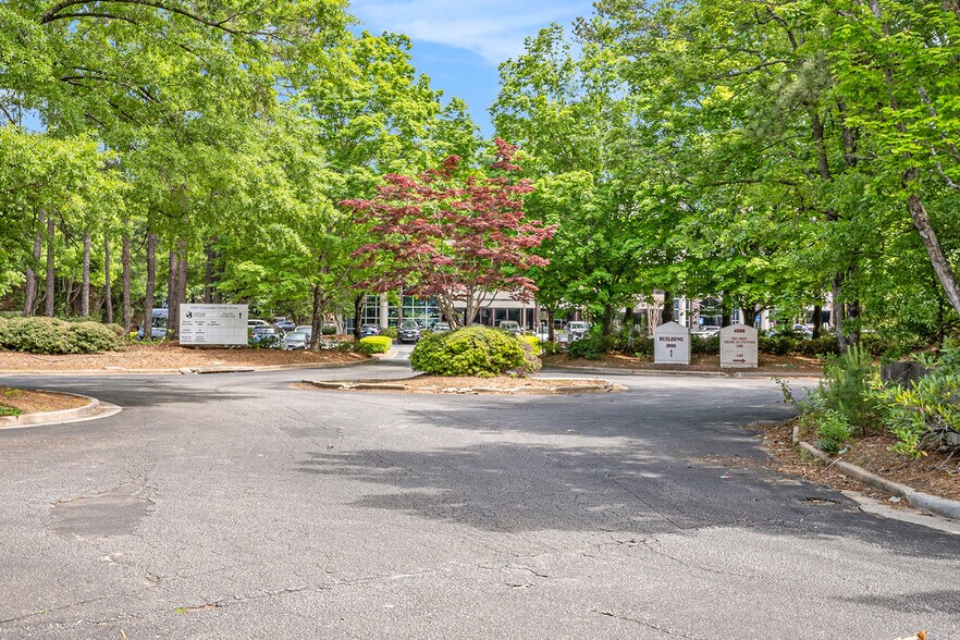More Photos Of 4000 Corporate Center Dr, Morrow Medical For Sale