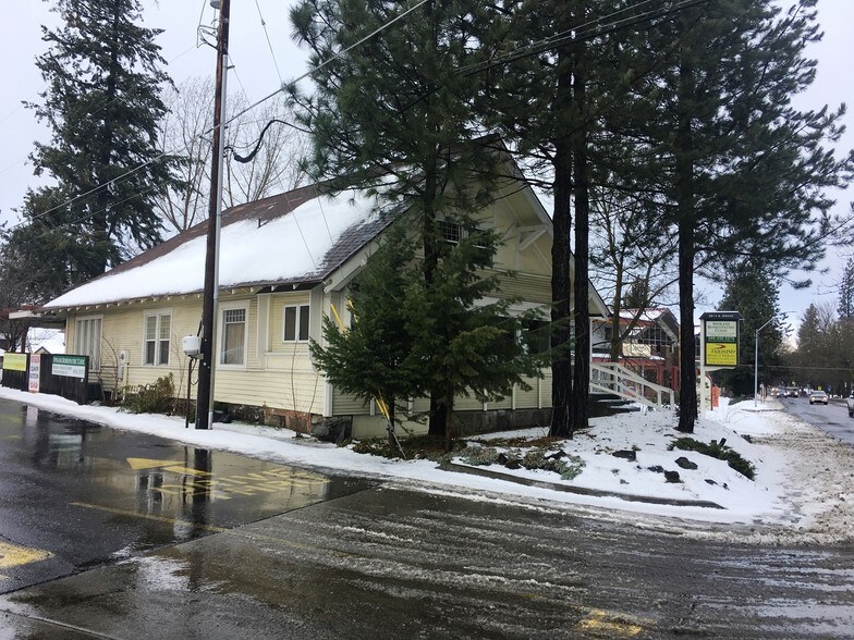 More Photos Of 2814 S Grand Blvd, Spokane Office For Lease