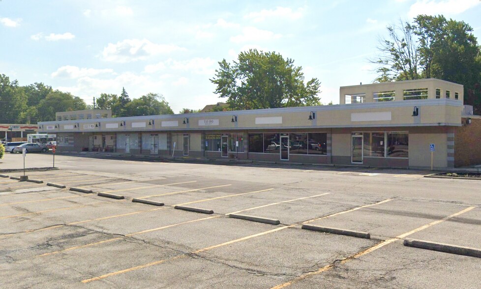More Photos Of 11717-11729 Snow Rd, Parma Unknown For Lease