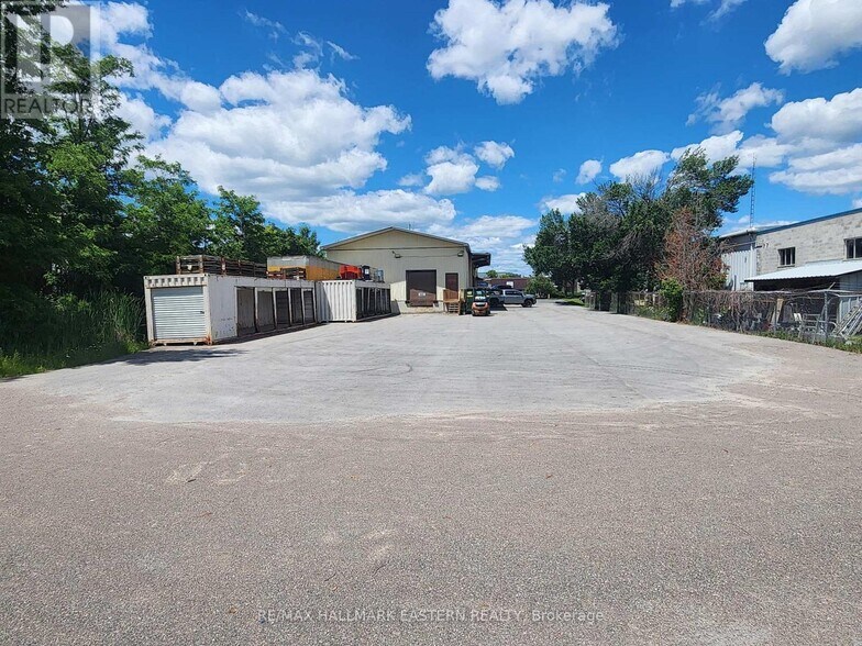 More Photos Of 708 Rye St, Peterborough Manufacturing For Lease