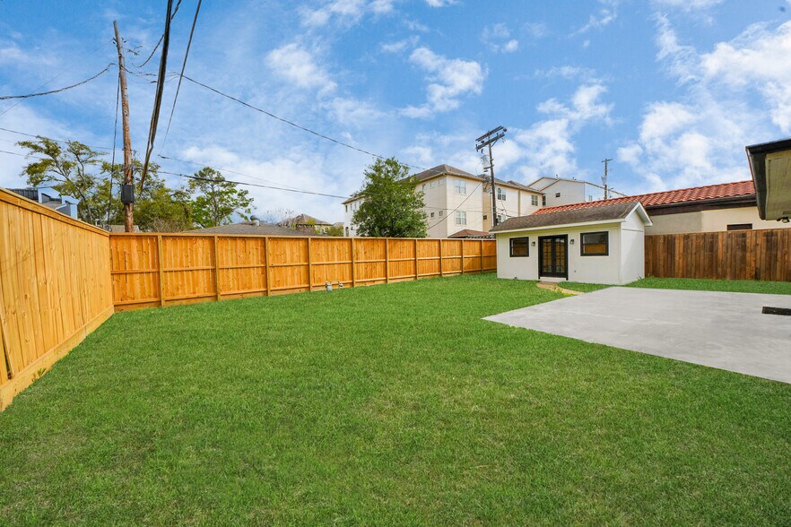 More Photos Of 4738 W. Alabama, Houston Loft Creative Space For Sale