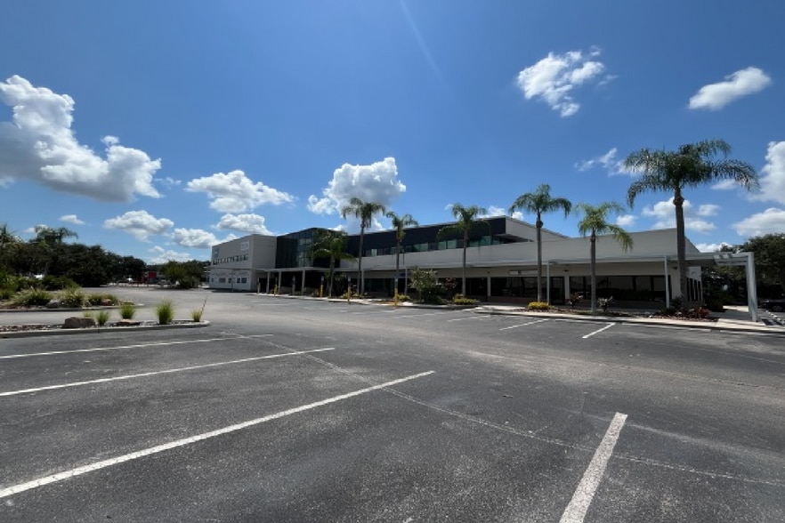 More Photos Of 250 Avenue K SW, Winter Haven Medical For Lease