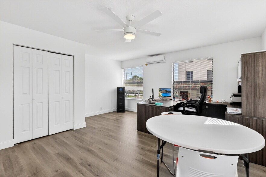 More Photos Of 129 N 5th St, Fort Pierce Storefront Retail Residential For Lease