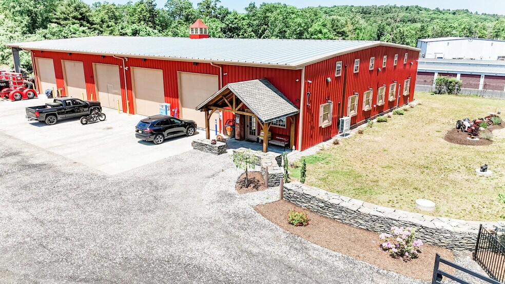 More Photos Of 4 Nora Ln, Pomfret Warehouse For Sale