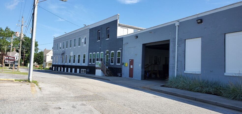 More Photos Of 111 Olive St, Salisbury Warehouse For Sale
