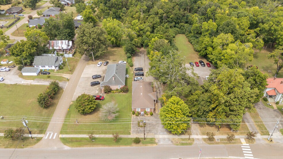 More Photos Of 40 W Main St, Savannah Office For Sale