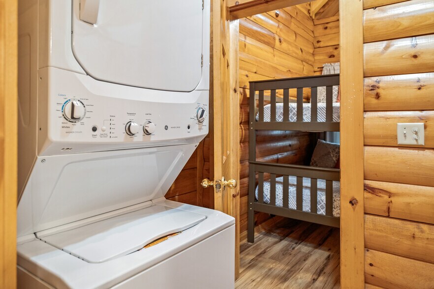 More Photos Of 4309 E Parkway, Gatlinburg Office For Sale