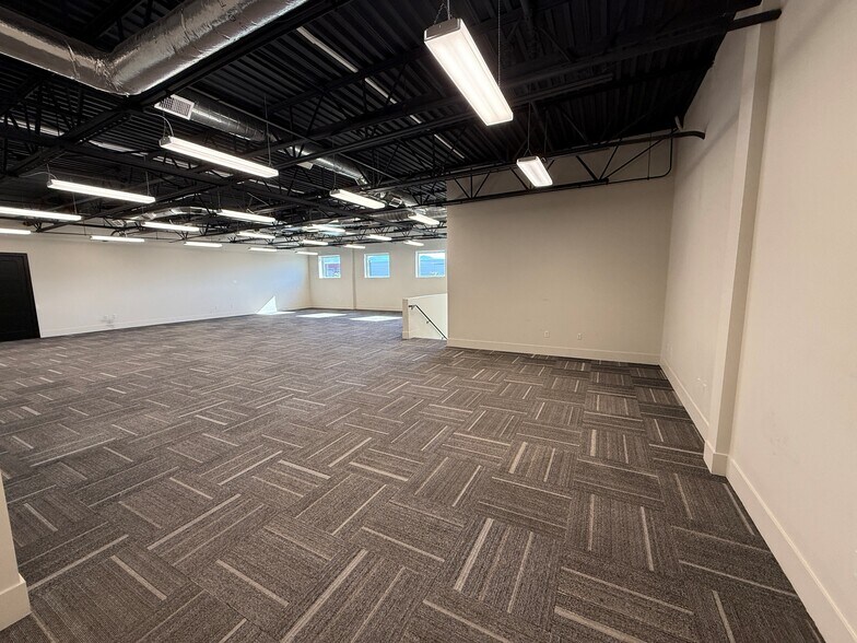 More Photos Of 1550 S Distribution Dr, Salt Lake City Flex For Lease