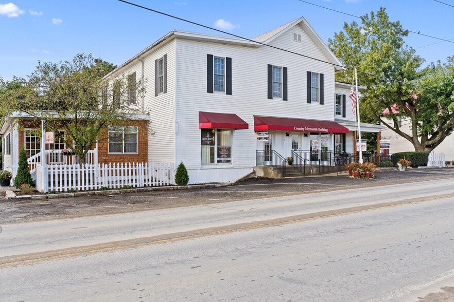 More Photos Of 1550 Lewis Center Rd, Lewis Center Freestanding For Sale