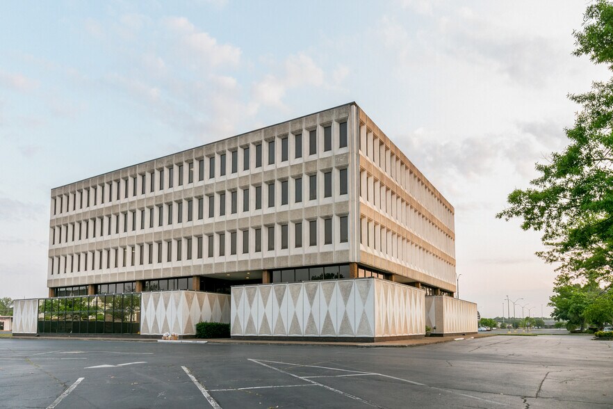 More Photos Of 5726 Marlin Rd, Chattanooga Office For Lease