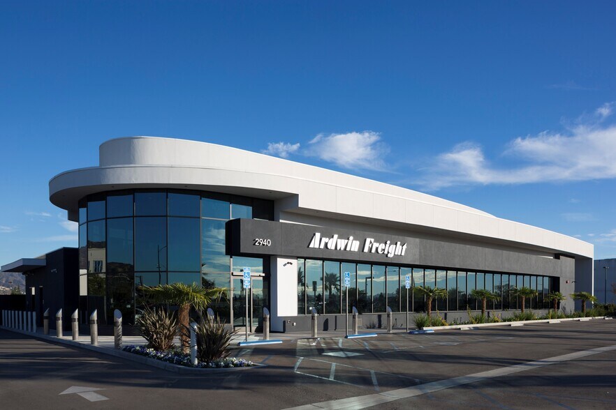 More Photos Of 2940 N Hollywood Way, Burbank Land For Lease