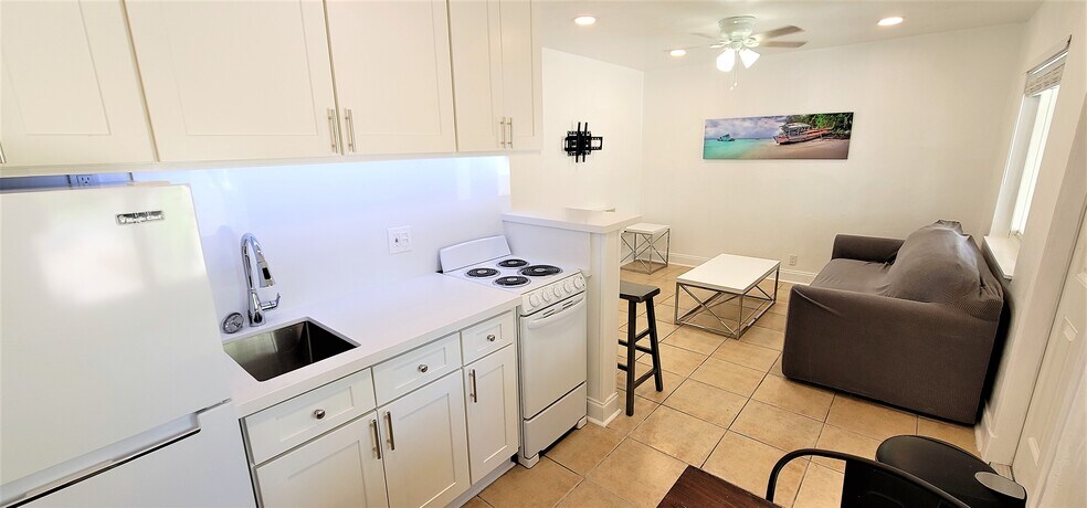 More Photos Of 101-107 Tacoma Ln, West Palm Beach Apartments For Lease