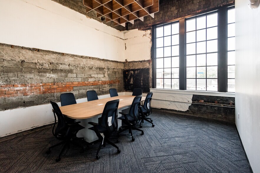 More Photos Of 950 Selden St, Detroit Schools For Lease