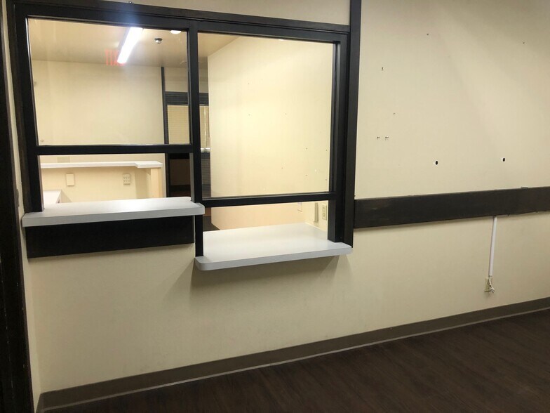More Photos Of 3727 N 1st St, Fresno Medical For Sale