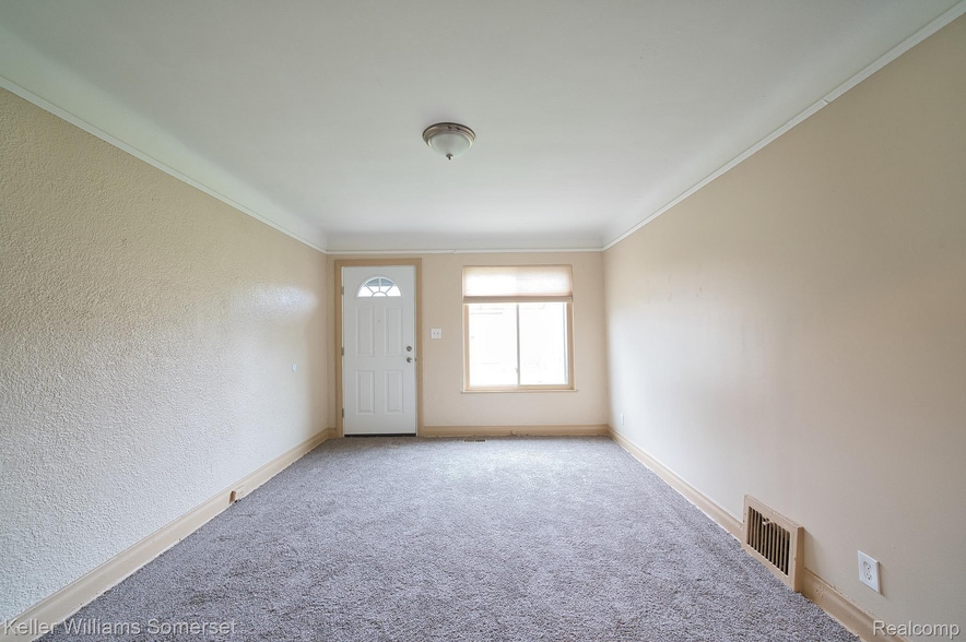 More Photos Of 51 Spokane Dr, Pontiac Apartments For Sale