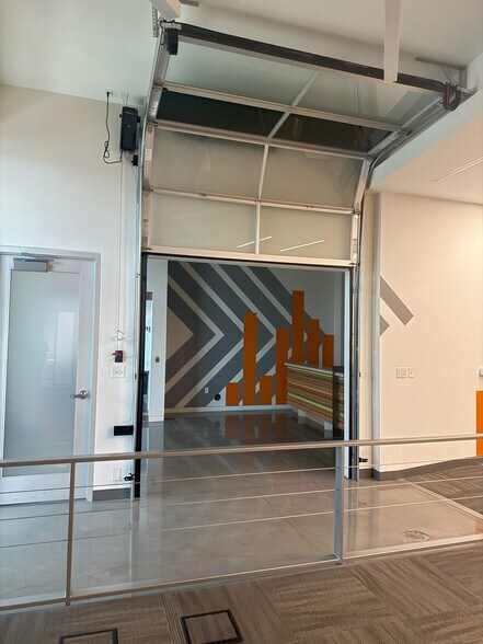 More Photos Of 5475 S Decatur Blvd, Las Vegas Research And Development For Lease