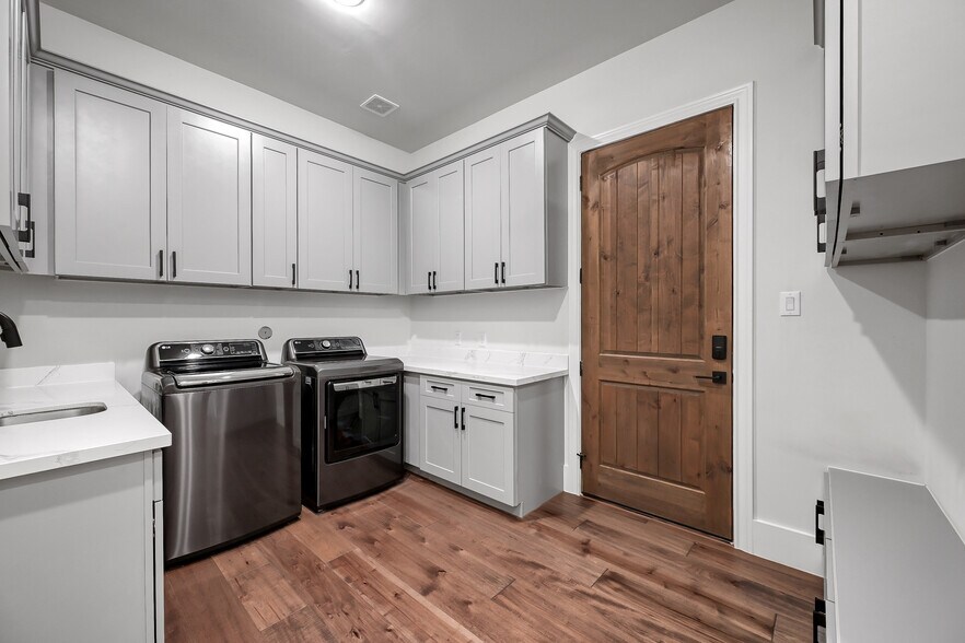 More Photos Of 15937 Stagecoach Rd, Stagecoach Specialty For Sale