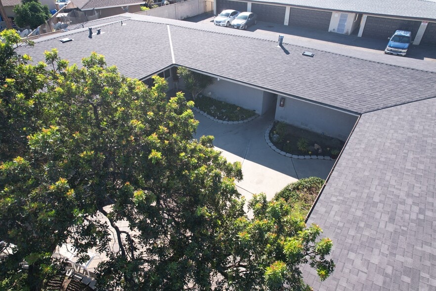 More Photos Of 2228 E Westport Dr, Anaheim Apartments For Sale