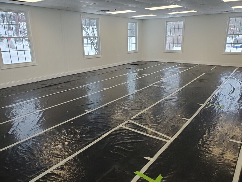 Primary Photo Of 92 Middlesex Rd, Tyngsborough Storefront Retail Office For Lease