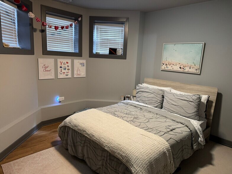 More Photos Of 2848 N Seminary Ave, Chicago Apartments For Sale