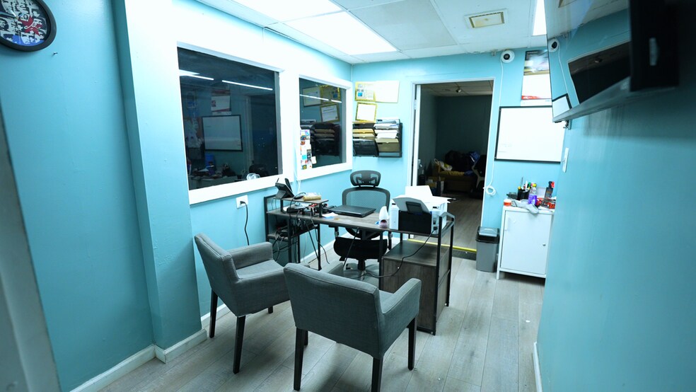 More Photos Of 720 Mulberry st, Allentown Auto Repair For Lease