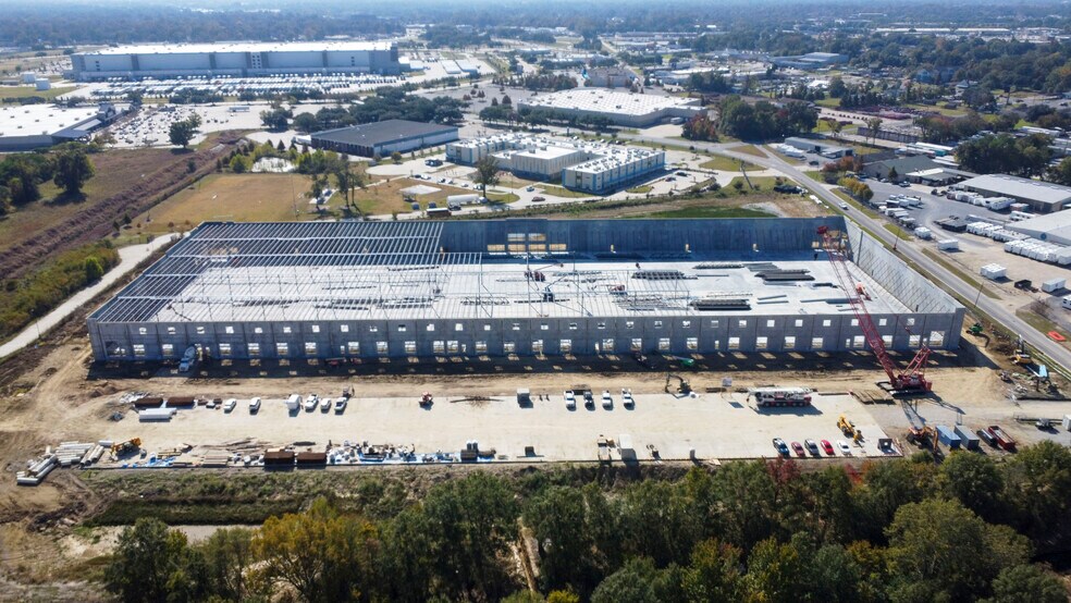 More Photos Of 8800 Tom Dr, Baton Rouge Distribution For Lease