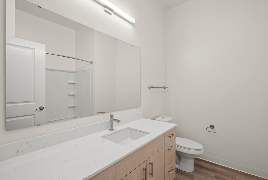 More Photos Of 2441 76th Ave SE, Mercer Island Apartments For Lease