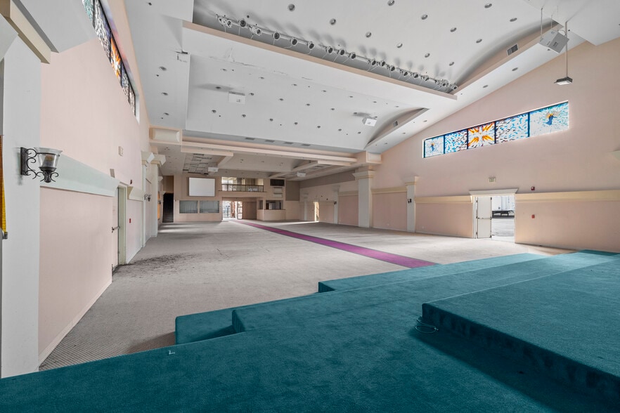 More Photos Of 8132 Garden Grove Blvd, Garden Grove Religious Facility For Sale