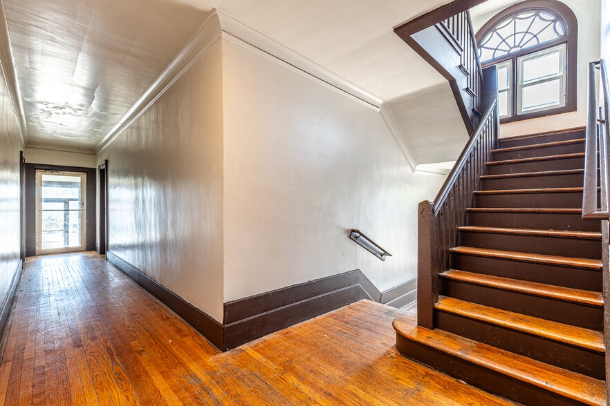 More Photos Of 865 Lake Ave, Rochester Apartments For Sale