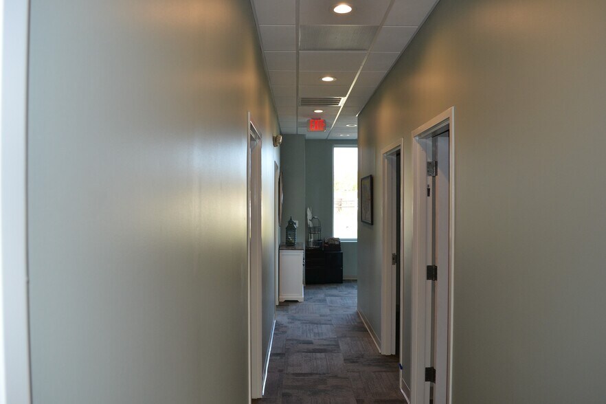 More Photos Of 649 Cedar Rd, Chesapeake Office For Lease