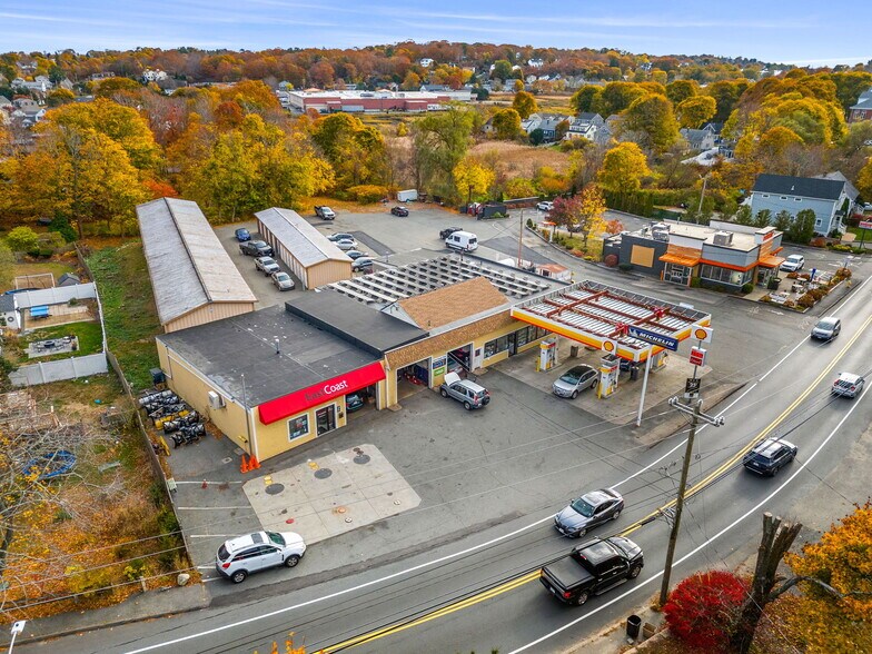 Primary Photo Of 107 Eastern Ave, Gloucester Auto Repair For Sale